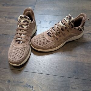 APL Women's Taupe Knit Sneakers with Cheetah Size 9.5 New